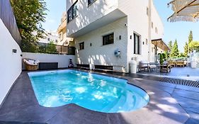 Rokah Luxury Villa At Ramat Hahayal